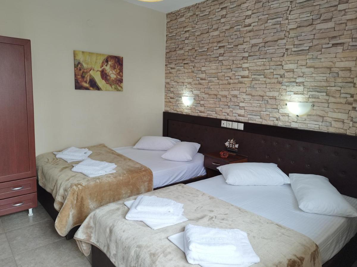 Hotel Villa Pigasos Paralía Buitenkant foto