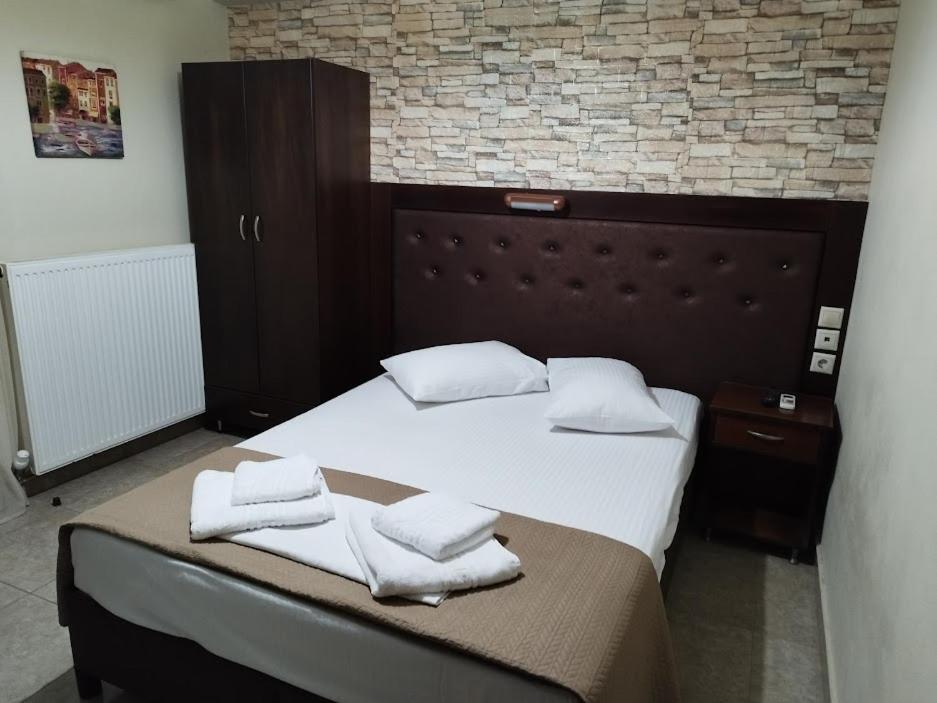 Hotel Villa Pigasos Paralía Buitenkant foto
